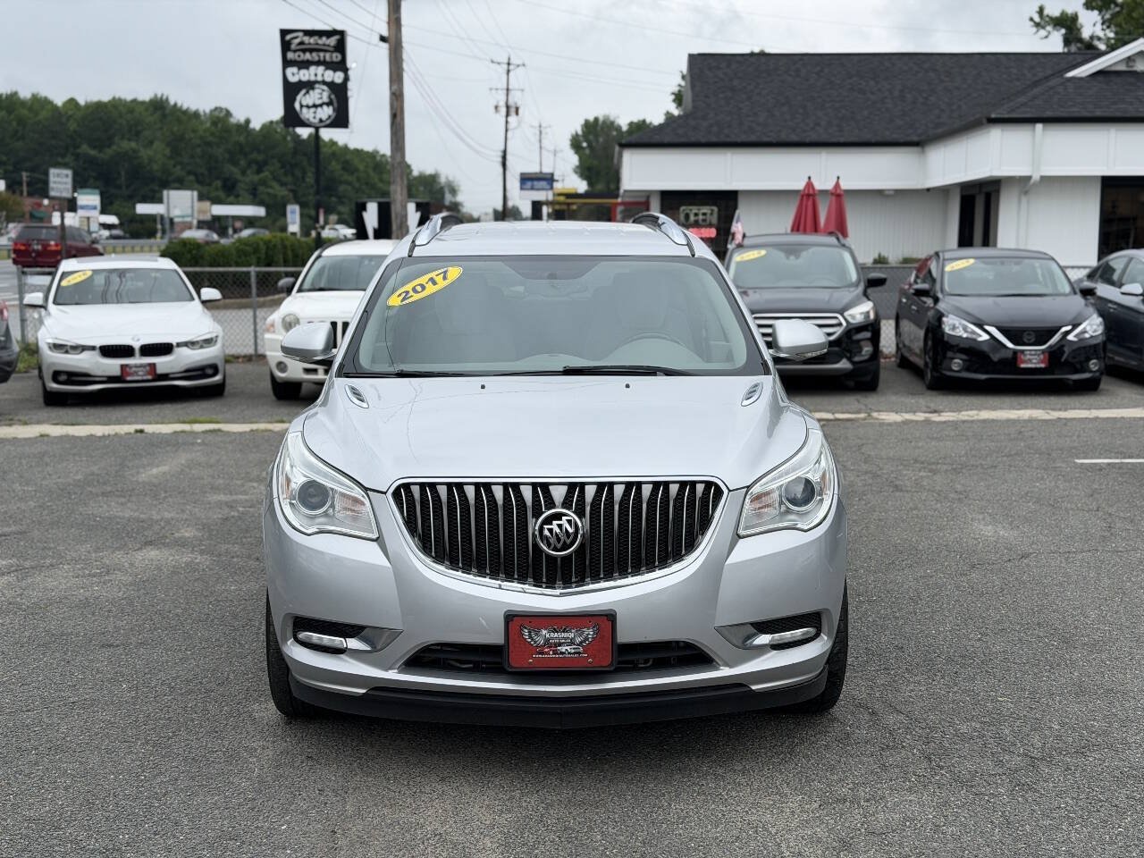 Used 2017 Buick Enclave Convenience FWD image 1