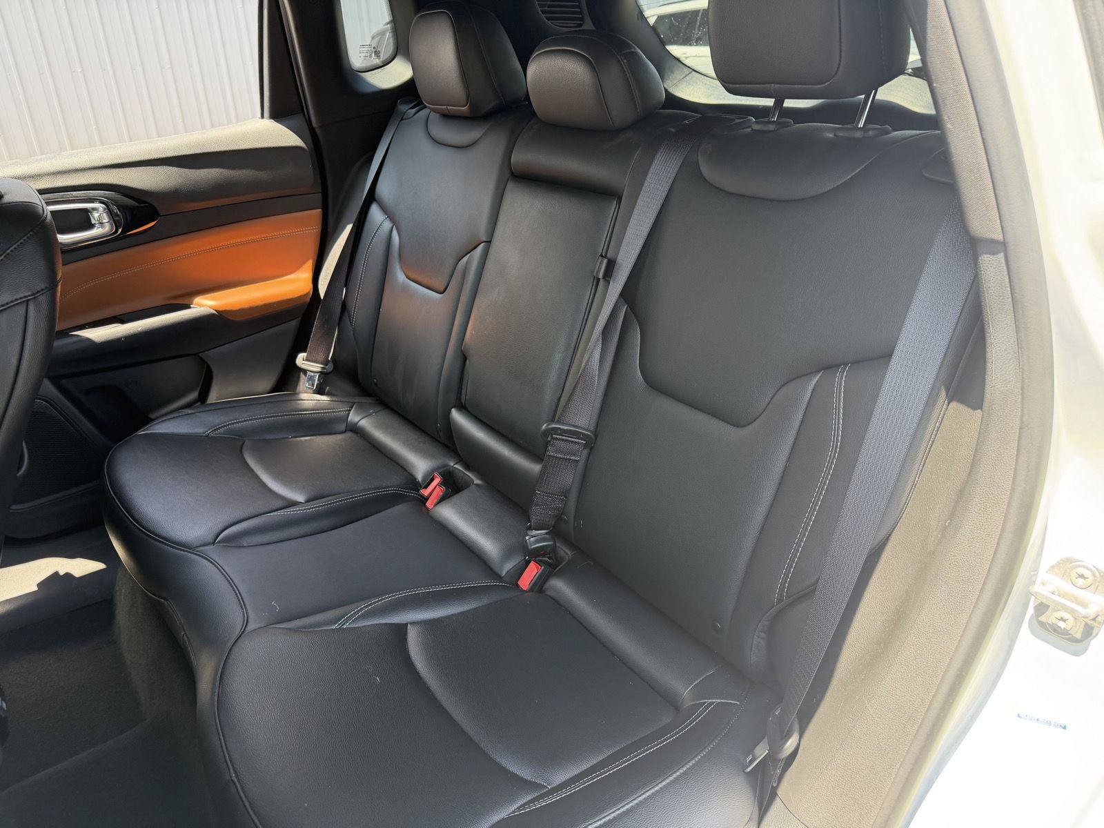 Certified 2025 Jeep Compass Limited AWD/4WD image 17