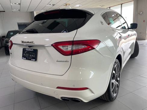 Used 2019 Maserati Levante image 9