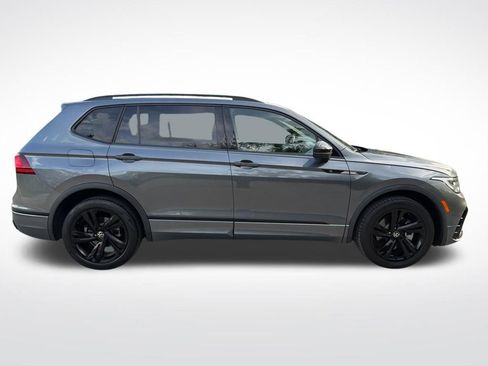 Used 2024 Volkswagen Tiguan SE R-Line image 4