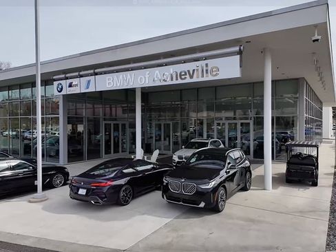 Certified 2023 BMW i4 eDrive35 w/ Premium Package image 7