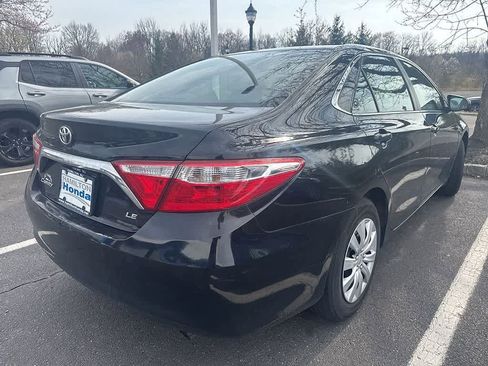 Used 2017 Toyota Camry LE image 4