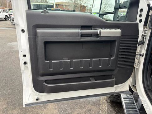 Used 2016 Ford F250 Lariat w/ Lariat Ultimate Package image 21