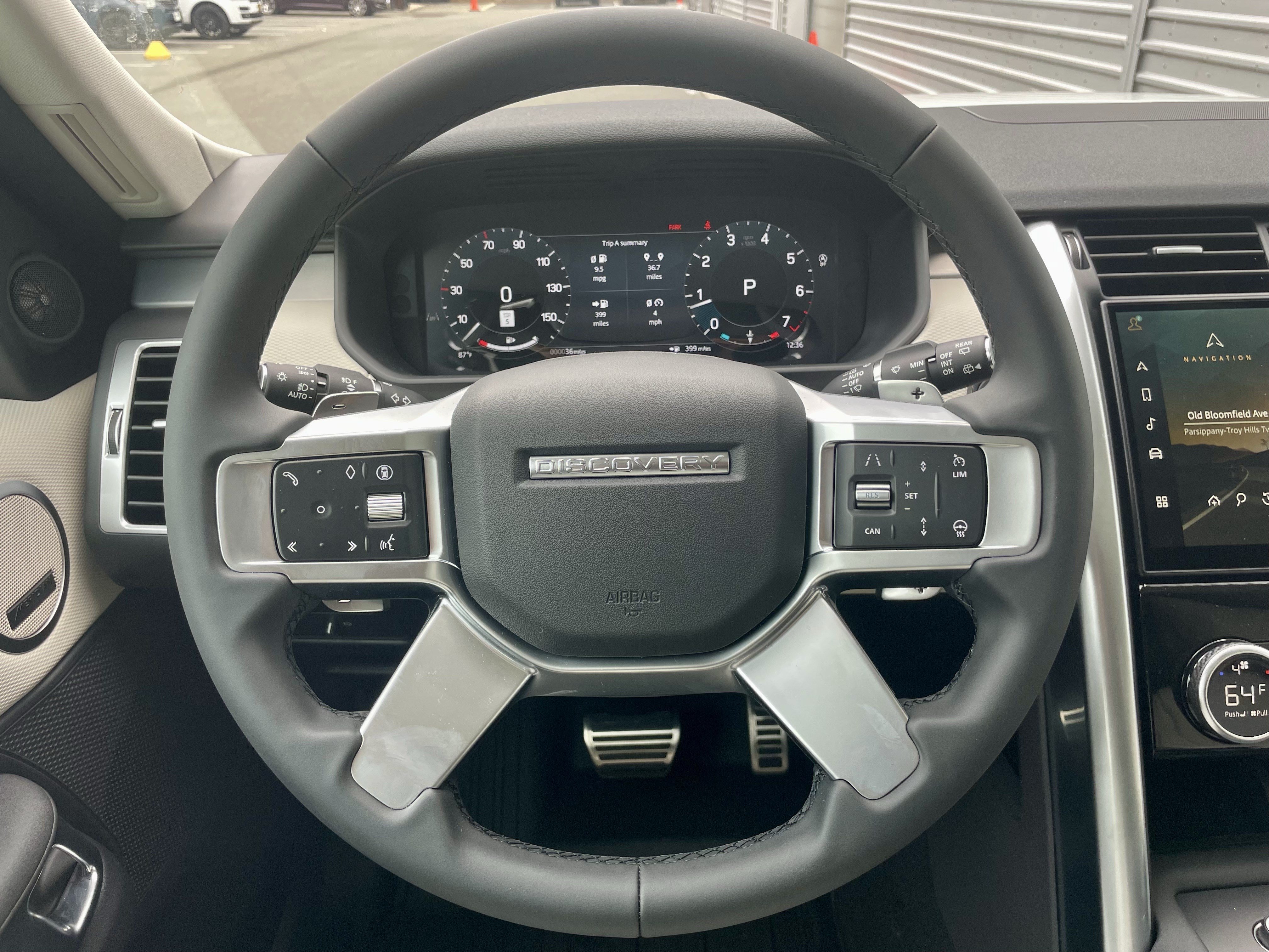 New 2026 Land Rover Discovery Dynamic SE AWD/4WD image 21