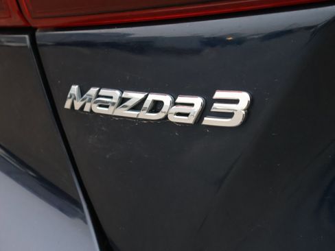Used 2018 MAZDA MAZDA3 Sport image 16