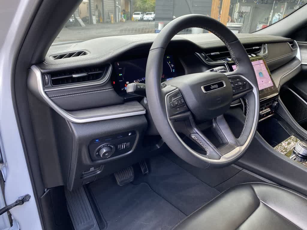 Used 2024 Jeep Grand Cherokee Limited 4xe AWD/4WD image 2