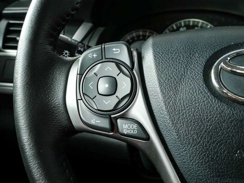 Used 2012 Toyota Camry SE FWD image 10