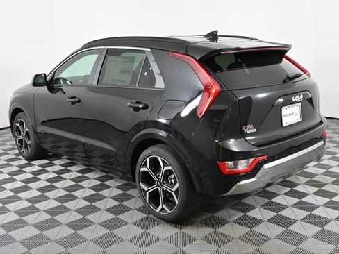 New 2025 Kia Niro EX Touring image 7