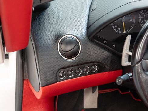 Used 2006 Lamborghini Murcielago Roadster image 16