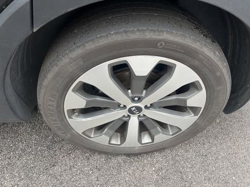 Used 2020 Kia Telluride EX w/ EX Premium Package image 6