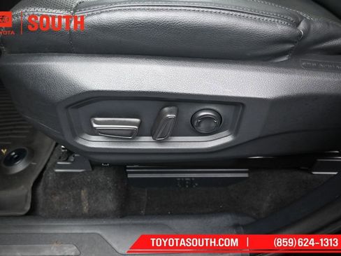 Used 2024 Toyota Tundra Limited AWD/4WD image 29