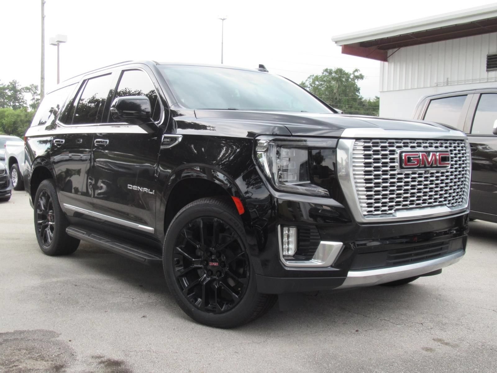 Used 2022 GMC Yukon Denali AWD/4WD image 1