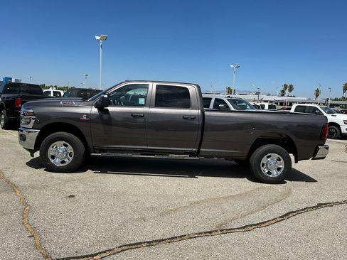 New 2026 RAM 2500 Tradesman AWD/4WD image 3