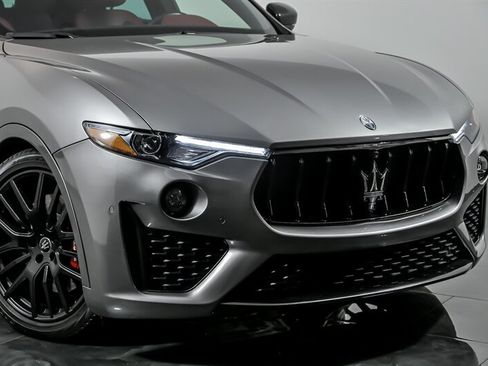 Used 2022 Maserati Levante Modena AWD/4WD image 2