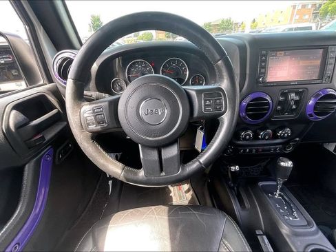 Used 2015 Jeep Wrangler Unlimited Sahara w/ Connectivity Group AWD/4WD image 4
