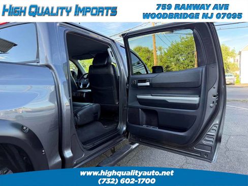 Used 2016 Toyota Tundra SR5 w/ SR5 Upgrade Package AWD/4WD image 18