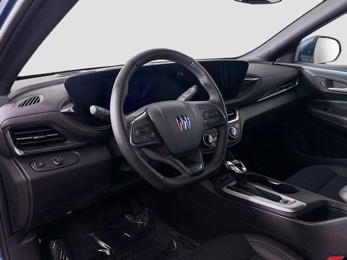 Used 2025 Buick Envista Preferred w/ Convenience I Package image 10