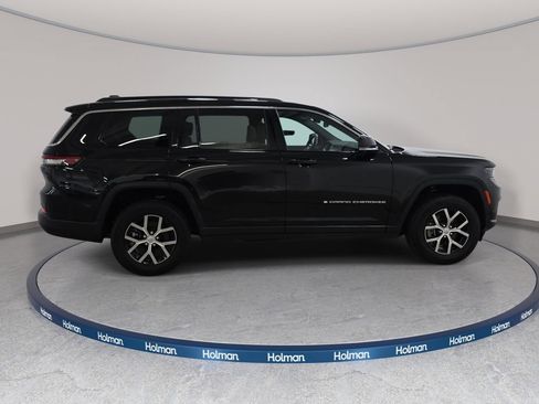 Used 2025 Jeep Grand Cherokee L Limited w/ Luxury Tech Group II AWD/4WD image 5