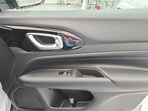 New 2026 Jeep Compass Latitude image 35