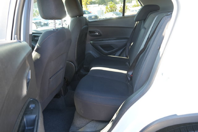 Used 2019 Chevrolet Trax LS w/ Tint and Cruise Package FWD image 14