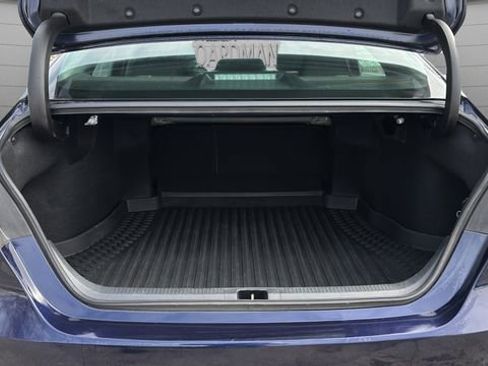 Used 2022 Toyota Camry LE image 26