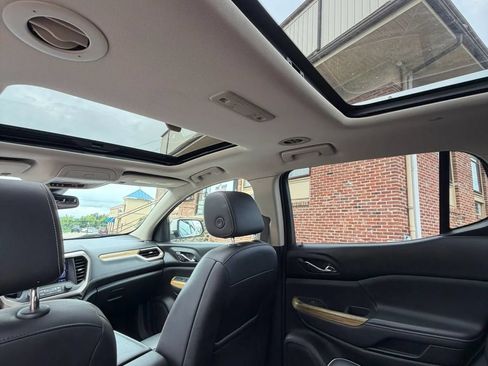 Used 2018 GMC Acadia Denali w/ Technology Package AWD/4WD image 31