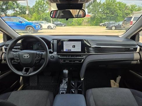 Used 2025 Toyota Camry LE FWD image 24