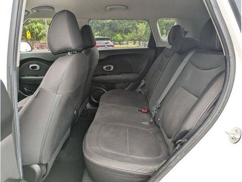 Used 2018 Kia Soul FWD image 54