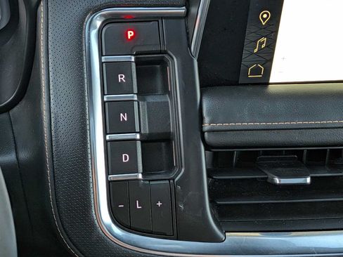 Used 2023 GMC Yukon AT4 w/ Max Trailering Package AWD/4WD image 27