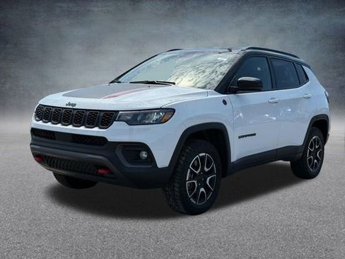 Used 2024 Jeep Compass Trailhawk image 8