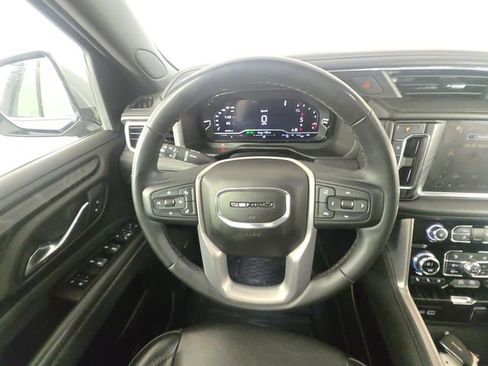 Used 2023 GMC Yukon Denali image 12