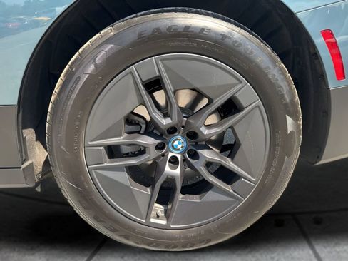 Used 2023 BMW iX xDrive50 w/ Convenience Package AWD/4WD image 30