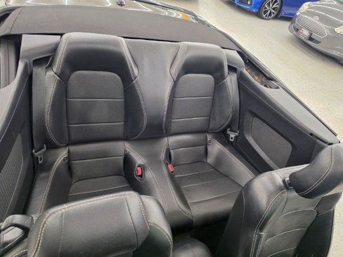 Used 2017 Ford Mustang GT Premium w/ Equipment Group 401A RWD image 40