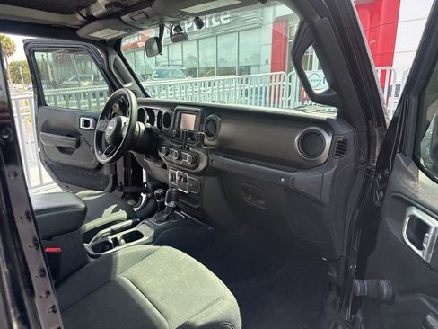Used 2020 Jeep Wrangler Unlimited Sport AWD/4WD image 12