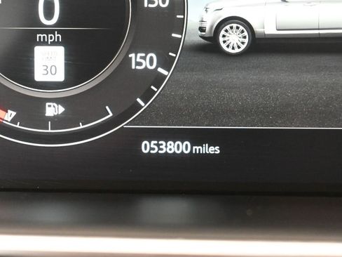 Used 2022 Land Rover Range Rover Westminster Edition image 13