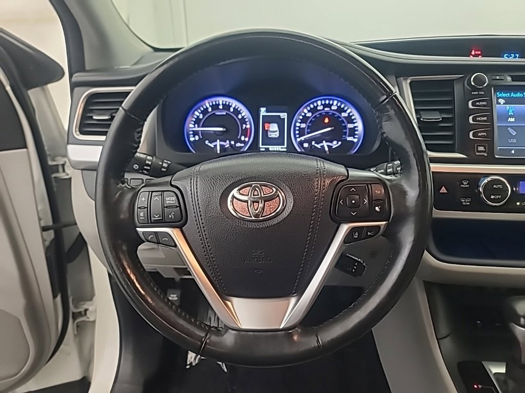 Used 2018 Toyota Highlander Limited Platinum AWD/4WD image 35