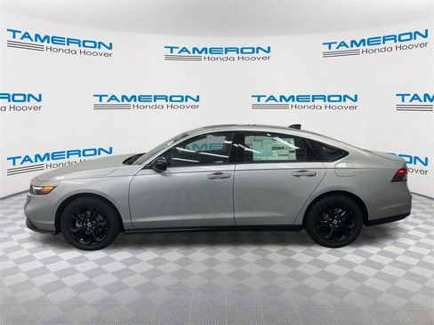 New 2025 Honda Accord SE image 2