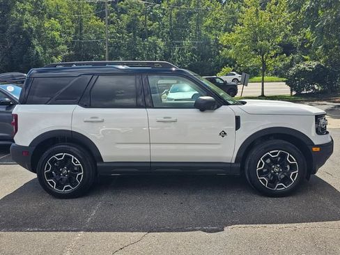 Used 2025 Ford Bronco Sport Outer Banks w/ Outer Banks Tech Package+ AWD/4WD image 3