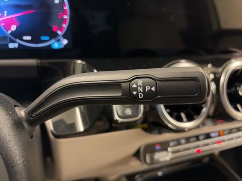 Certified 2025 Mercedes-Benz GLA 250 4MATIC image 20