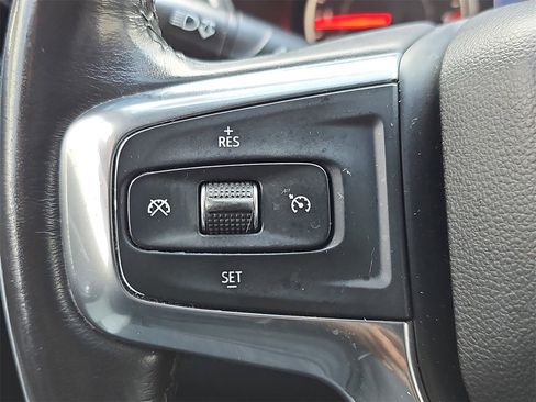 Used 2019 Chevrolet Blazer LT image 17