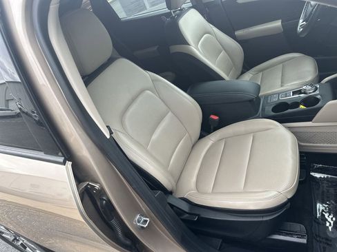 Used 2020 Ford Escape SEL AWD/4WD image 24