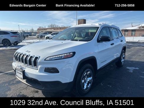 Used 2015 Jeep Cherokee Sport image 4