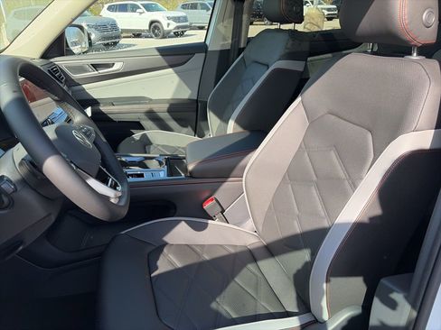 New 2026 Volkswagen Atlas Peak Edition AWD/4WD image 21