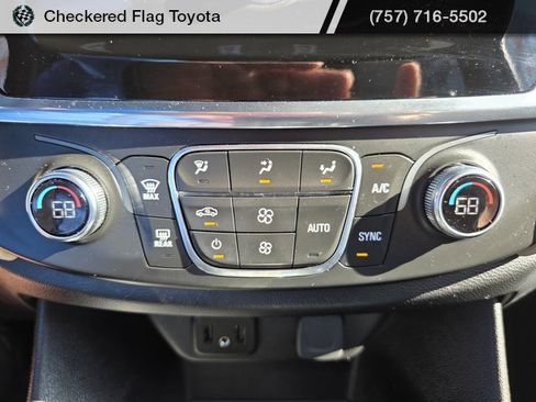 Used 2023 Chevrolet Traverse LS w/ Safety Package image 17