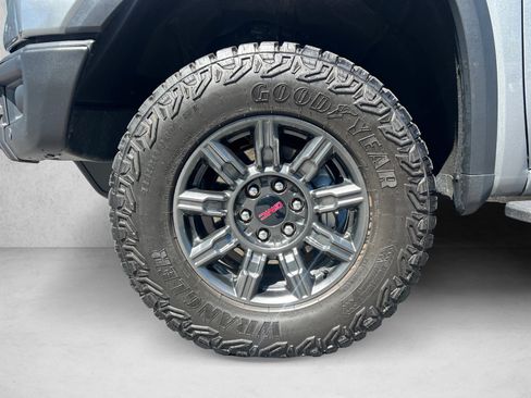 Used 2025 GMC Sierra 1500 AT4X AWD/4WD image 9
