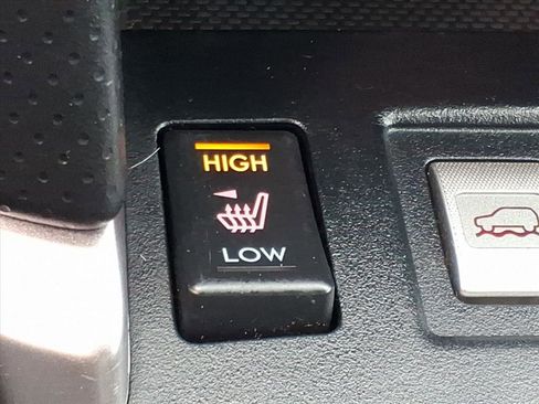 Used 2017 Subaru Forester 2.5i Touring image 10