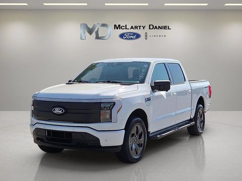Used 2024 Ford F150 Lightning Flash AWD/4WD image 2