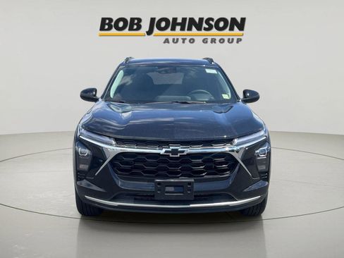 New 2026 Chevrolet Trax LT w/ LT Convenience Package FWD image 24