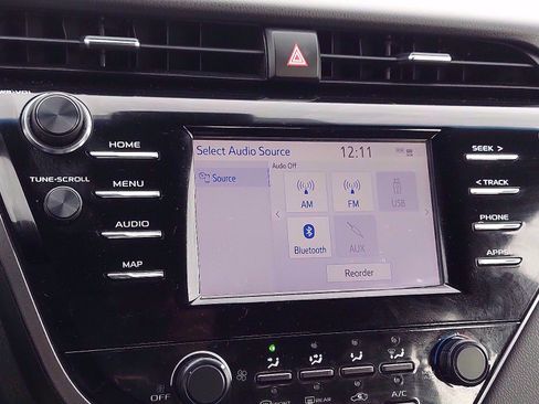 Certified 2019 Toyota Camry LE image 17