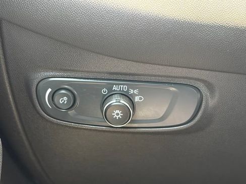 Used 2024 Chevrolet Equinox LS w/ LS Convenience Package FWD image 19